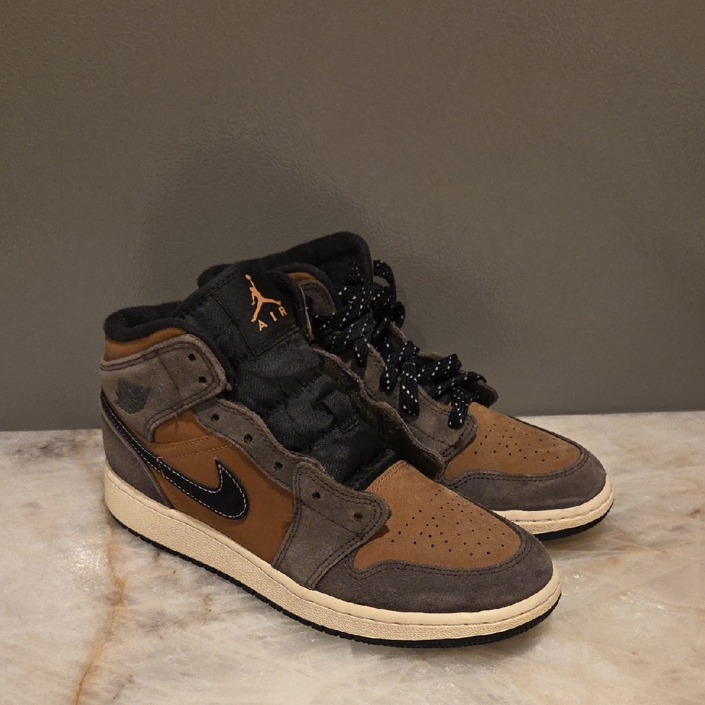 Nike Air Jordan 1 Mid SE Dark Chocolate Brown ( Kid's)
